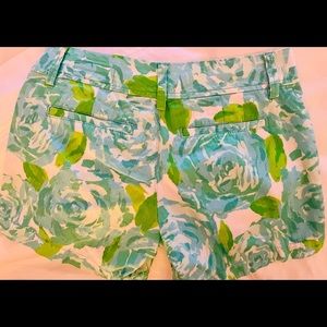 Lilly Shorts Colors of blue and green size 00